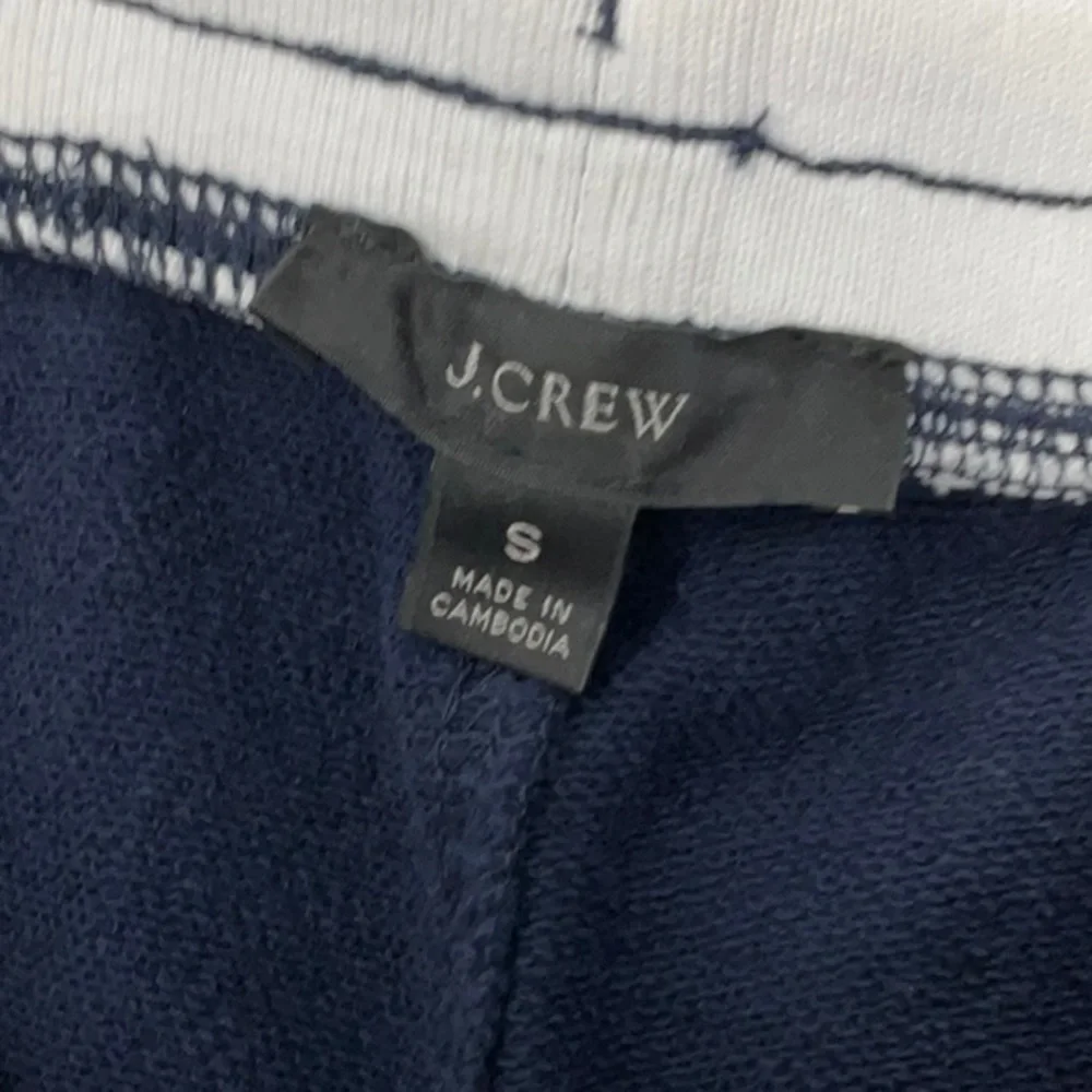 J Crew women’s elastic waist shorts, blue/white, size S - Picture 4 of 5